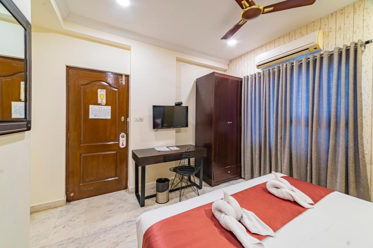 Hotel Athome , Whitefields, Kondapur Хайдарабад Экстерьер фото